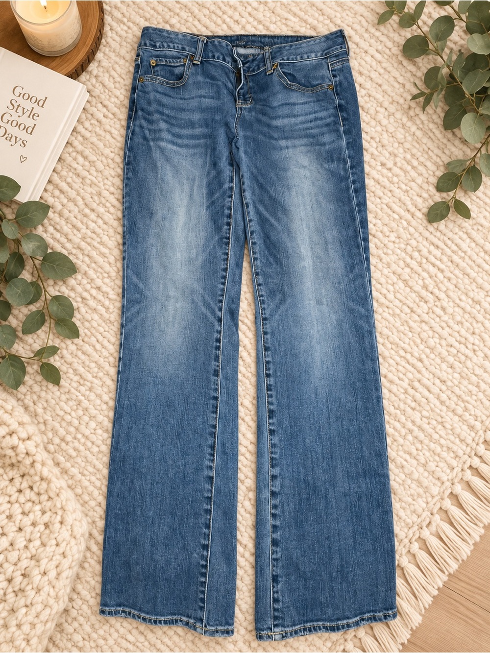 American Eagle Size 10 Medium Wash Flare Jeans | Y2K Bootcut Denim